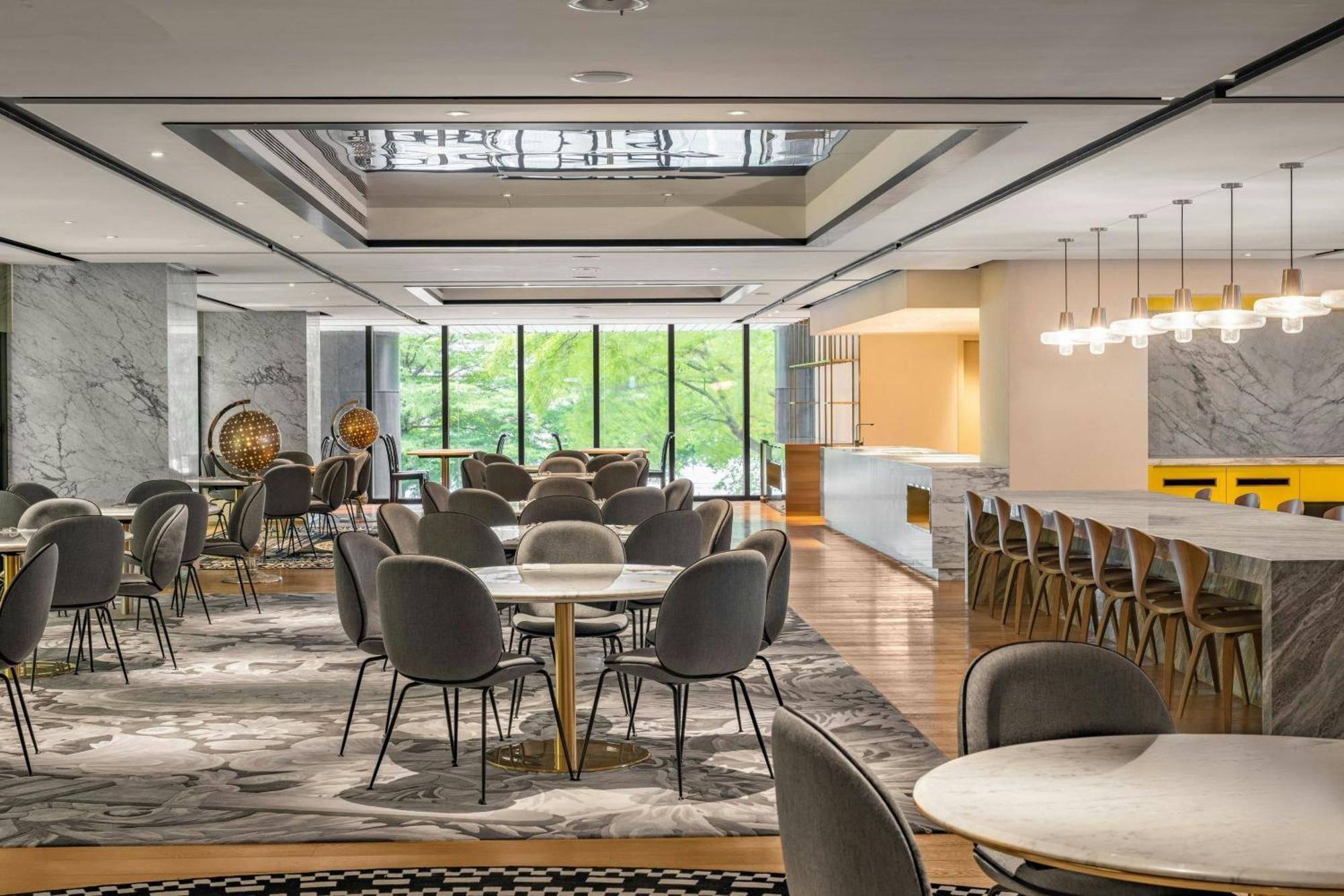 Le Meridien Taichung Exterior foto The Club at Hong Kong International Airport