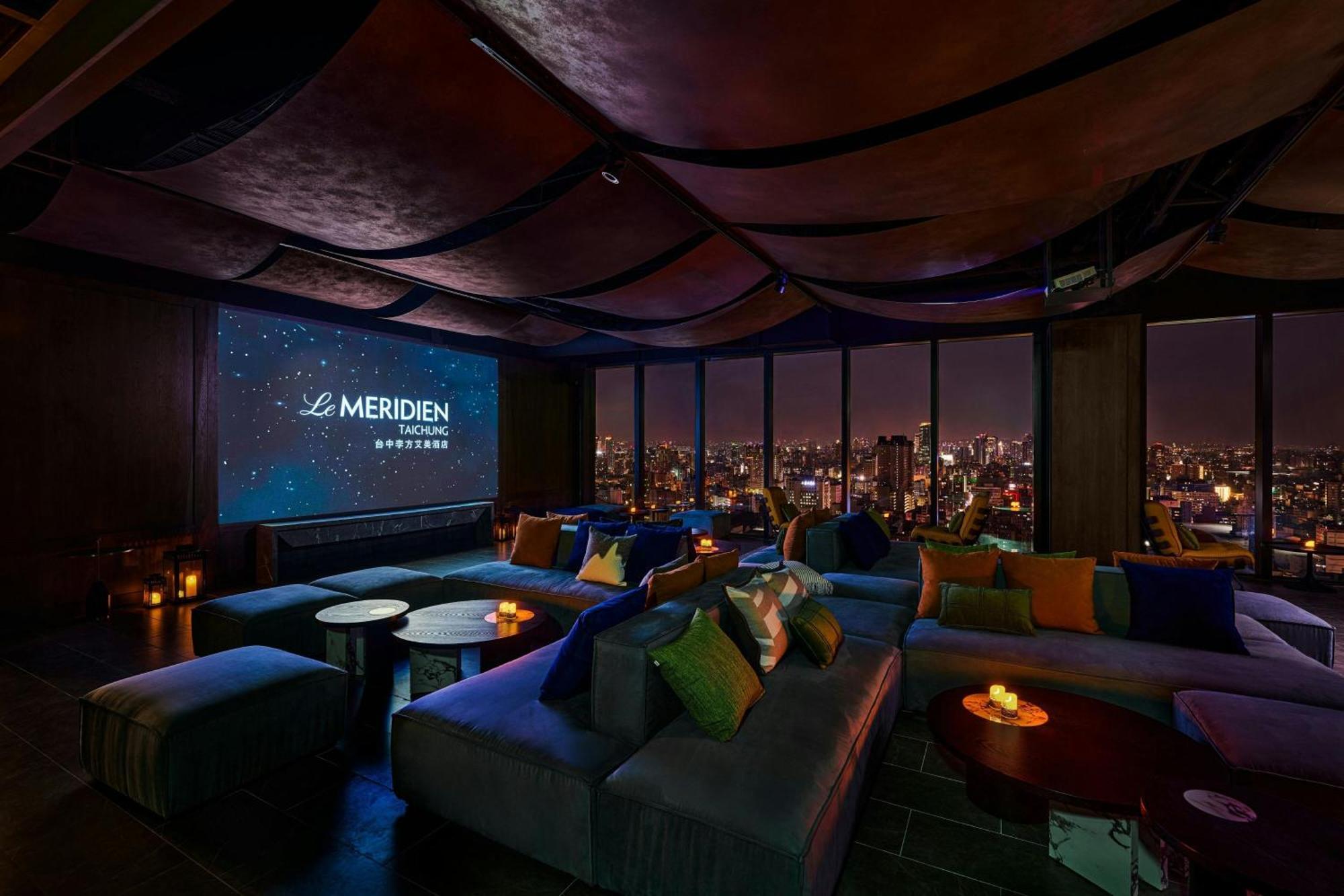 Le Meridien Taichung Exterior foto The 63rd floor lounge